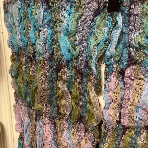Multicolor Textured Scarf - Picture 2 of 3